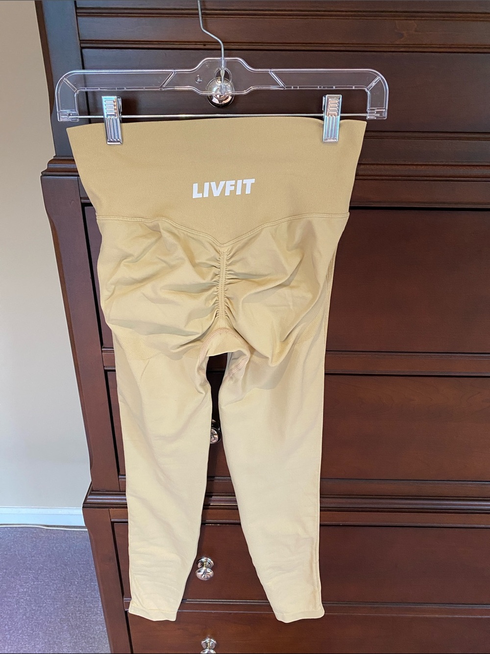 High-Waist Scrunch Leggings in Beige
